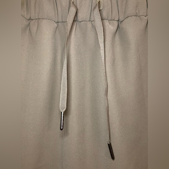Lululemon Tan Women's Skirt - Picture 2 of 9
